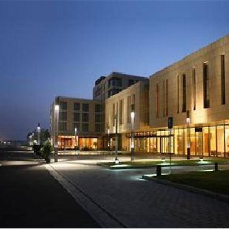 Howard Johnson Plaza Lingang Shanghai Nanhui Zewnętrze zdjęcie