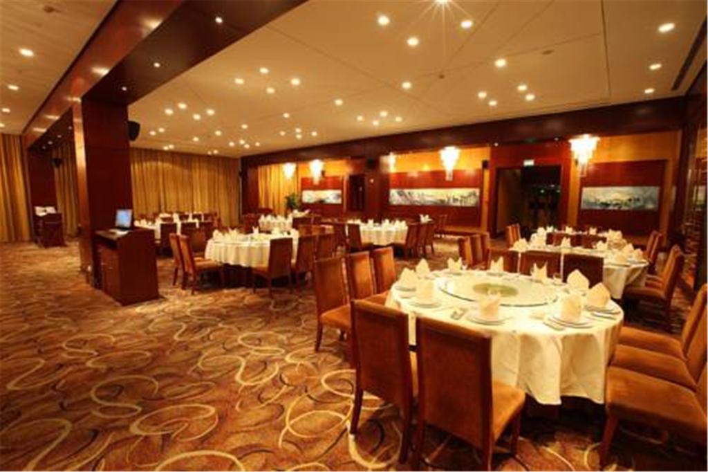 Howard Johnson Plaza Lingang Shanghai Nanhui Zewnętrze zdjęcie