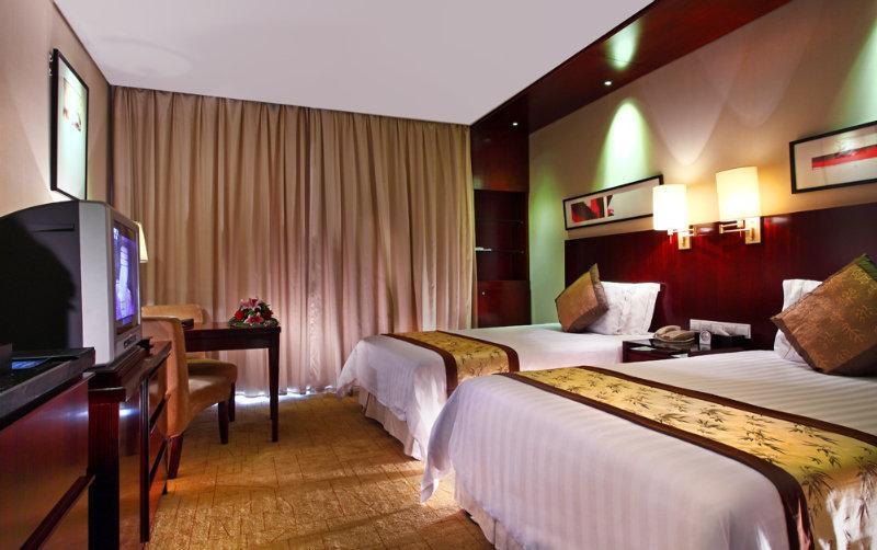 Howard Johnson Plaza Lingang Shanghai Nanhui Zewnętrze zdjęcie