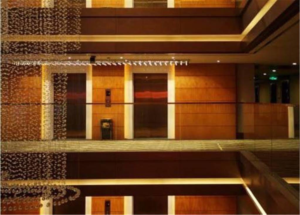 Howard Johnson Plaza Lingang Shanghai Nanhui Zewnętrze zdjęcie