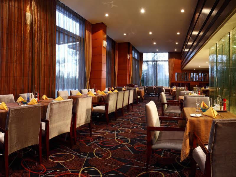 Howard Johnson Plaza Lingang Shanghai Nanhui Zewnętrze zdjęcie