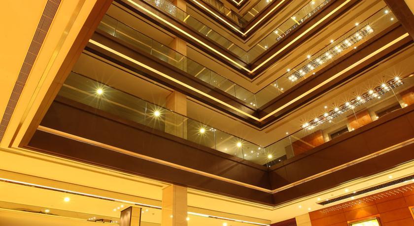 Howard Johnson Plaza Lingang Shanghai Nanhui Zewnętrze zdjęcie